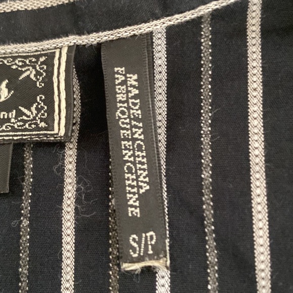 Guess Authentic Brand womens top - SIZE S/P - Picture 10 of 11